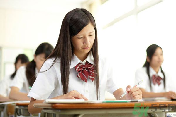 高中生上課容易走神怎么辦？高中生上課如何提高注意力？