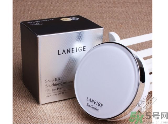 膚色偏黃用蘭芝氣墊bb霜幾號？蘭芝氣墊bb霜怎么樣？