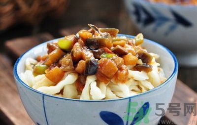 茄子肉丁打鹵面怎么做？茄子肉丁打鹵面好吃嗎？