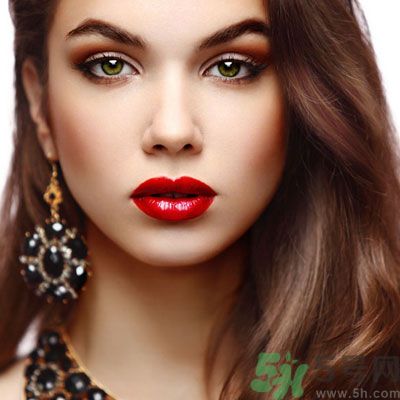 怎么快速畫出敲門妝？敲門妝要怎么畫？