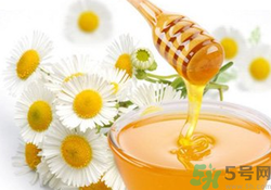 每天喝檸檬水可以排毒嗎？和檸檬水好不好？