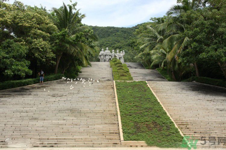天涯海角附近有什么實惠吃海鮮的餐廳？天涯海角吃海鮮可以去那里？