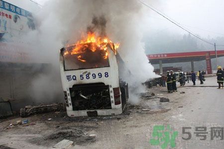 加油過滿汽車起火是怎么回事？汽車加油要注意什么？