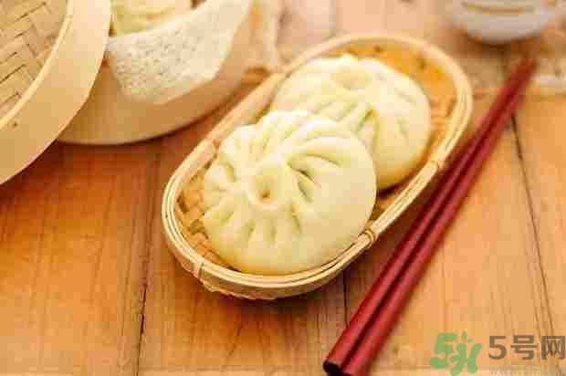 早餐吃面還是包子比較好？早餐吃包子和面健康嗎？