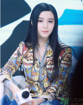 為什么頭發(fā)越來越油？頭發(fā)應(yīng)該幾天洗一次？