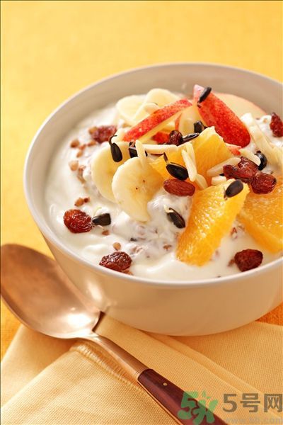 香蕉和酸奶能一起吃嗎？香蕉和酸奶一起吃減肥嗎？