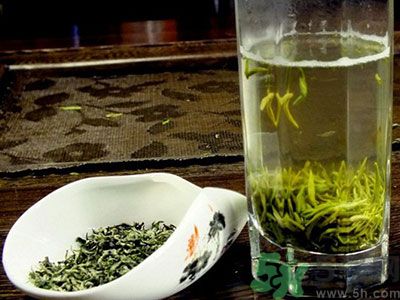 信陽(yáng)毛尖有什么功效？信陽(yáng)毛尖怎樣沖泡？