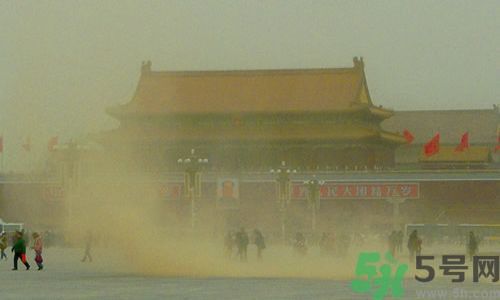 沙塵暴逼近北京到哪里了？遇到沙塵暴怎么辦？