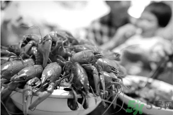 小龍蝦多少錢一斤？吃小龍蝦要注意些什么？