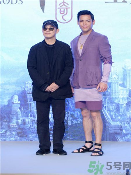 李連杰為什么故意打向佐？向佐是誰？