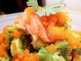 燻鮭魚沙拉怎么做？燻鮭魚沙拉的做法？