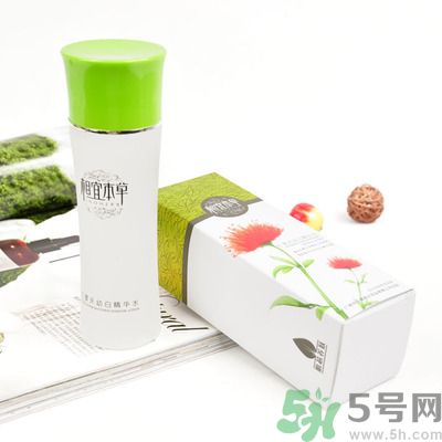 相宜本草和百雀羚哪個(gè)更適合20歲用？相宜本草和百雀羚哪個(gè)更好？