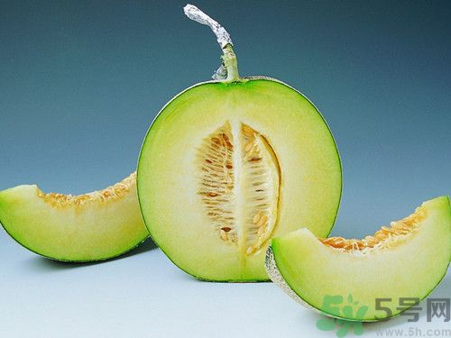 孕婦可以吃香瓜嗎?孕婦吃香瓜對(duì)胎兒好嗎 孕婦可以吃香瓜嗎?孕婦吃香瓜對(duì)胎兒好嗎