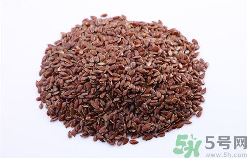 香瓜籽可以吃嗎?香瓜籽的功效與作用 香瓜籽可以吃嗎?香瓜籽的功效與作用