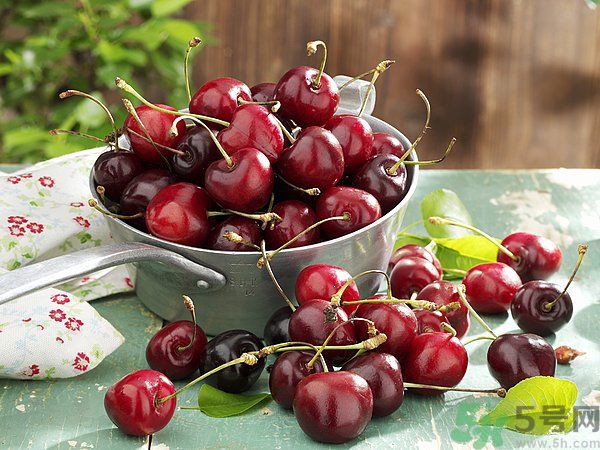 櫻桃和芒果能一起吃嗎？櫻桃和芒果一起吃好嗎？