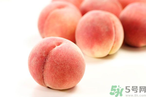 桃子跟什么不能一起吃？桃子跟什么相克？