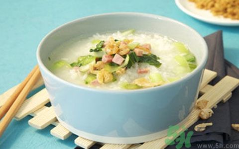 吃湯泡飯傷胃嗎？湯泡飯有什么危害？