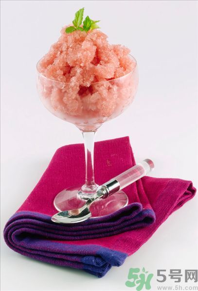 西瓜搭配什么水果榨汁好喝？西瓜的另類吃法有哪些？