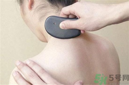 刮痧的好處有那些？夏季刮痧要注意什么？