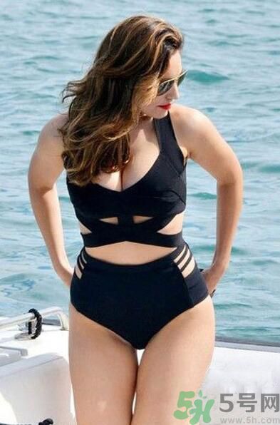 穿什么樣的泳衣顯瘦？如何挑選適合的泳衣？