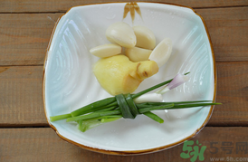 煲湯用什么鍋好？燉雞湯用什么鍋好呢？