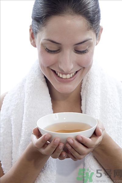 荷葉冬瓜減肥茶有什么功效？荷葉冬瓜減肥茶適宜什么人喝？