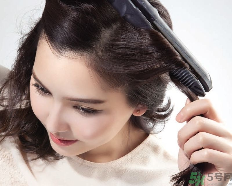 中長微卷鮑伯頭怎么弄？大人味浪漫鮑伯頭