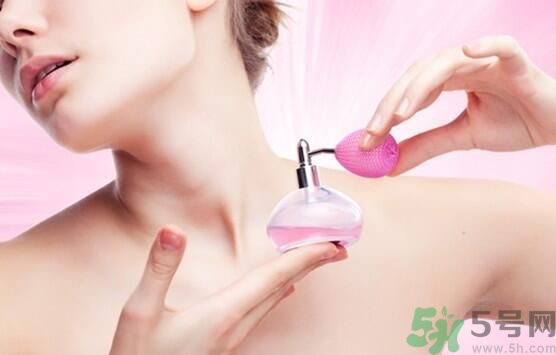 香水會導(dǎo)致不孕嗎？使用香水要注意什么？