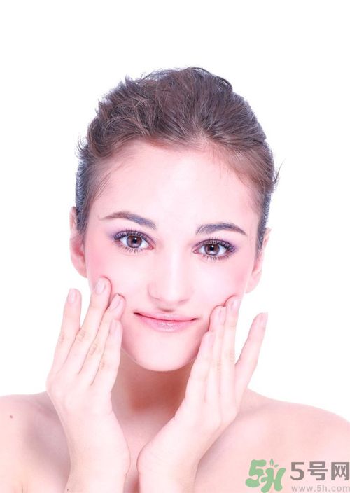 詩(shī)莉薇松茸.瑾皙亮妍絲悅精華水好用嗎？詩(shī)莉薇松茸.瑾皙亮妍絲悅精華水適合什么年齡？