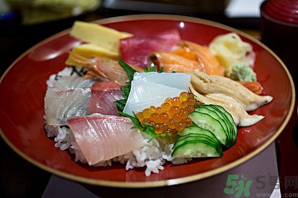 生魚片的做法是什么？如何自制生魚片？