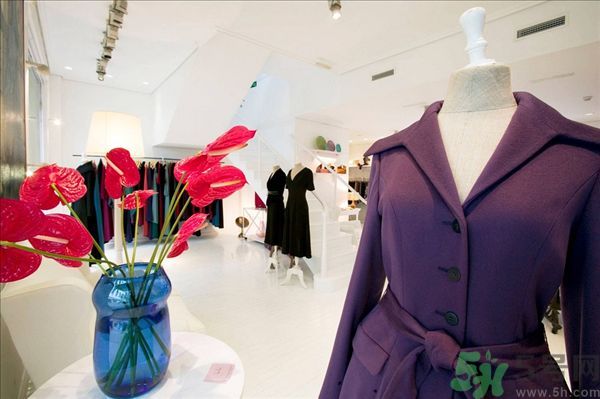 什么面料不容易皺？如何挑選不易皺的衣服？