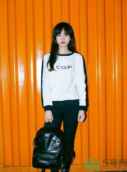 胡楚靚是誰？網(wǎng)紅超女紅胡楚靚家庭背景大揭秘？