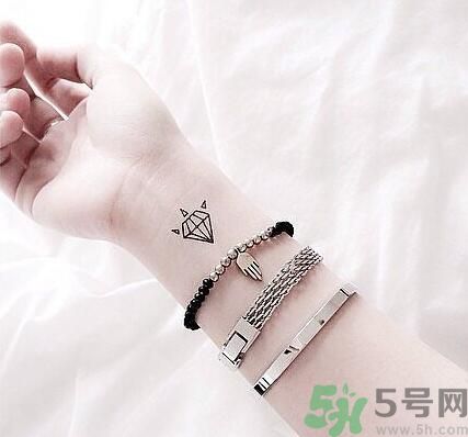 夏季紋身要注意什么？紋身選擇什么圖案好？