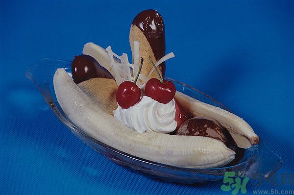 冰淇淋和什么最配？冰淇淋和什么一起搭配好吃？