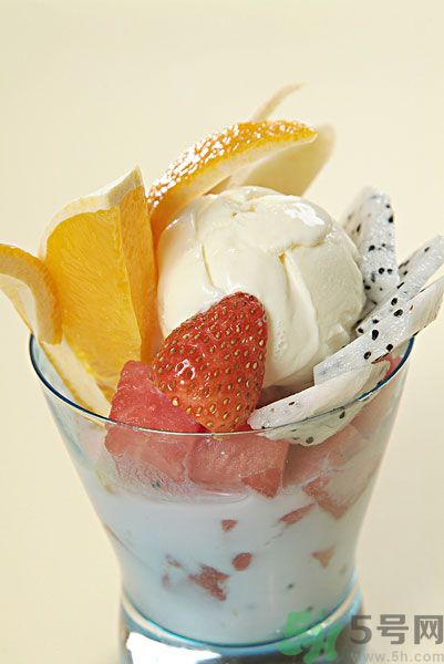 冰淇淋和什么最配？冰淇淋和什么一起搭配好吃？