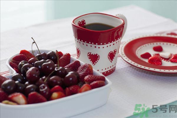 空腹能吃櫻桃嗎？空腹吃櫻桃胃疼怎么辦？
