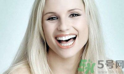 靚彩伊人氨基酸滋養(yǎng)潔面乳怎么樣？靚彩伊人氨基酸滋養(yǎng)潔面乳好用嗎？