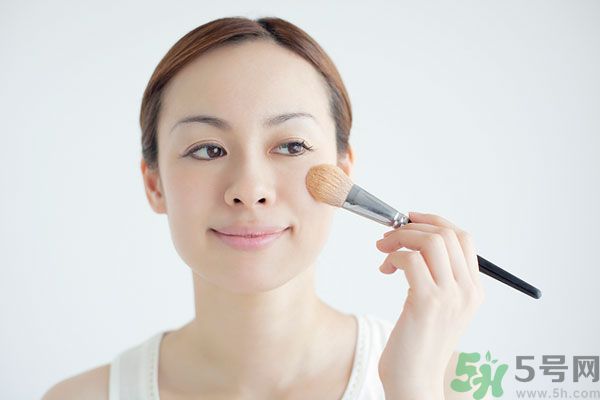 化妝刷如何使用效果好？化妝刷該怎么保養(yǎng)？