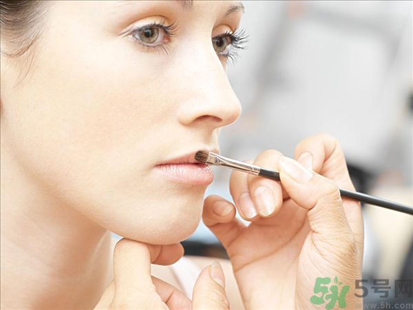 化妝刷如何使用效果好？化妝刷該怎么保養(yǎng)？