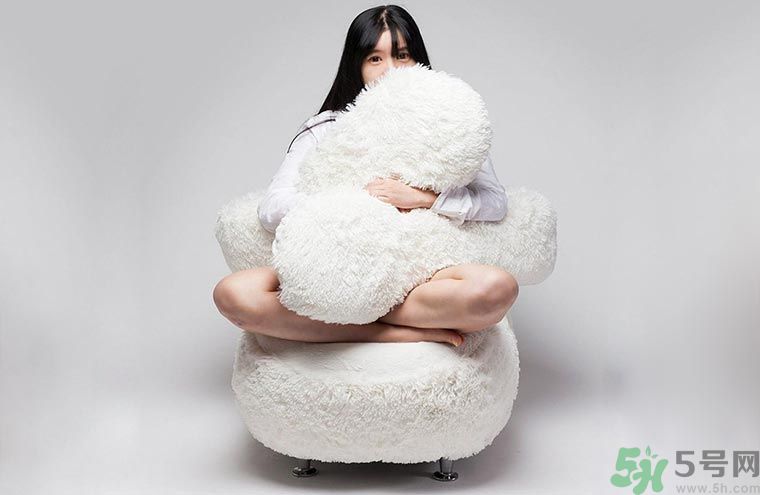 一個人適合什么樣的沙發(fā)？選購沙發(fā)要注意什么？