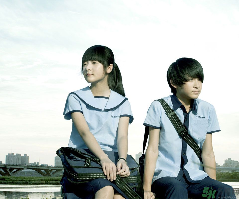 1461900695891980.jpg and_bizhi_xingkong20111130_1.jpg