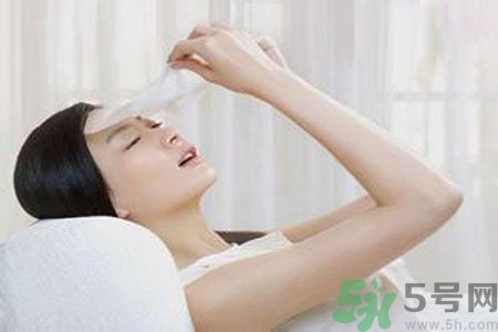 皮膚出油怎么辦？皮膚出油用什么面膜？