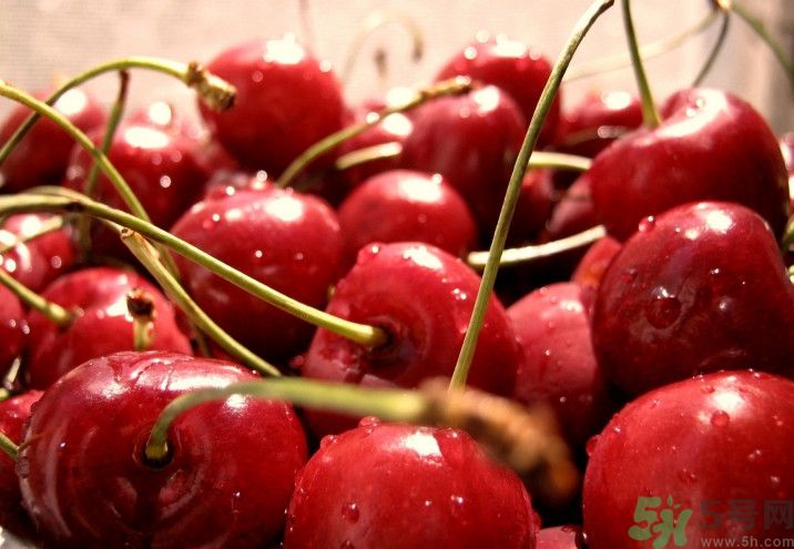 櫻桃吃多了會(huì)流鼻血嗎？吃櫻桃流鼻血了怎么辦？