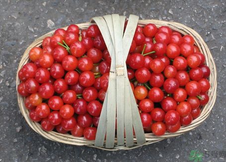 櫻桃吃多了會(huì)流鼻血嗎？吃櫻桃流鼻血了怎么辦？