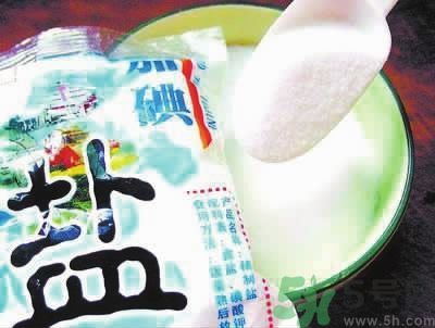 新衣服要不要洗了再穿？新衣服不洗可以穿嗎？