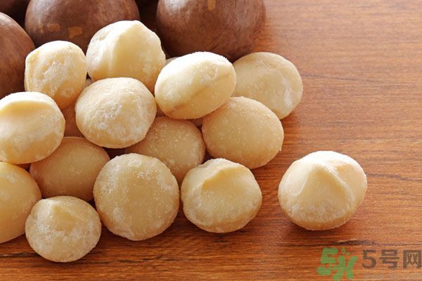 吃堅(jiān)果有什么好處？吃堅(jiān)果要注意什么？