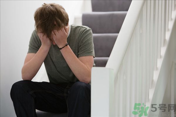 一生氣就流眼淚是怎么回事？生氣流淚怎么辦？