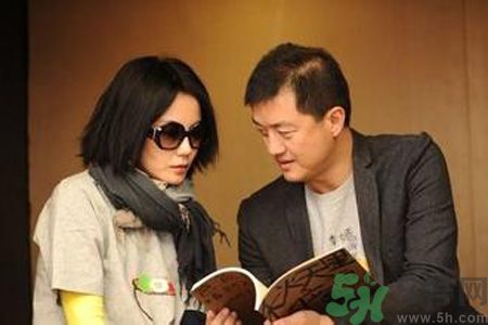 李亞鵬寫(xiě)給王菲的情詩(shī)寫(xiě)了什么？王菲和李亞鵬為什么離婚？