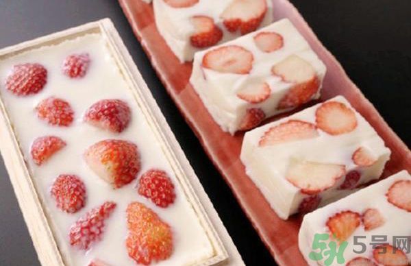 什么是草莓牛奶羊羹？草莓牛奶羊羹怎么做？
