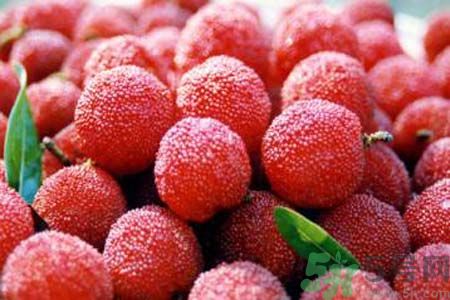 喉嚨痛可以吃楊梅嗎？喉嚨痛吃楊梅好嗎？